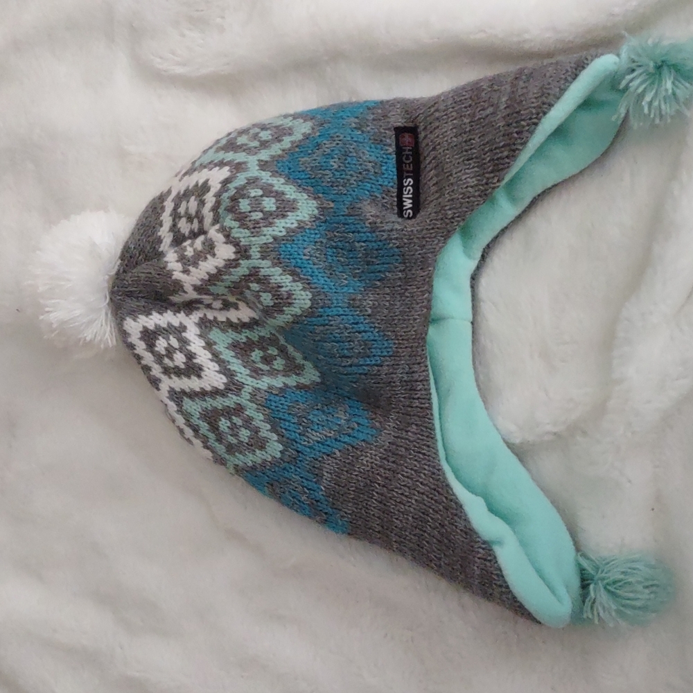 Swiss Tech pom beanie teal & turquoise.